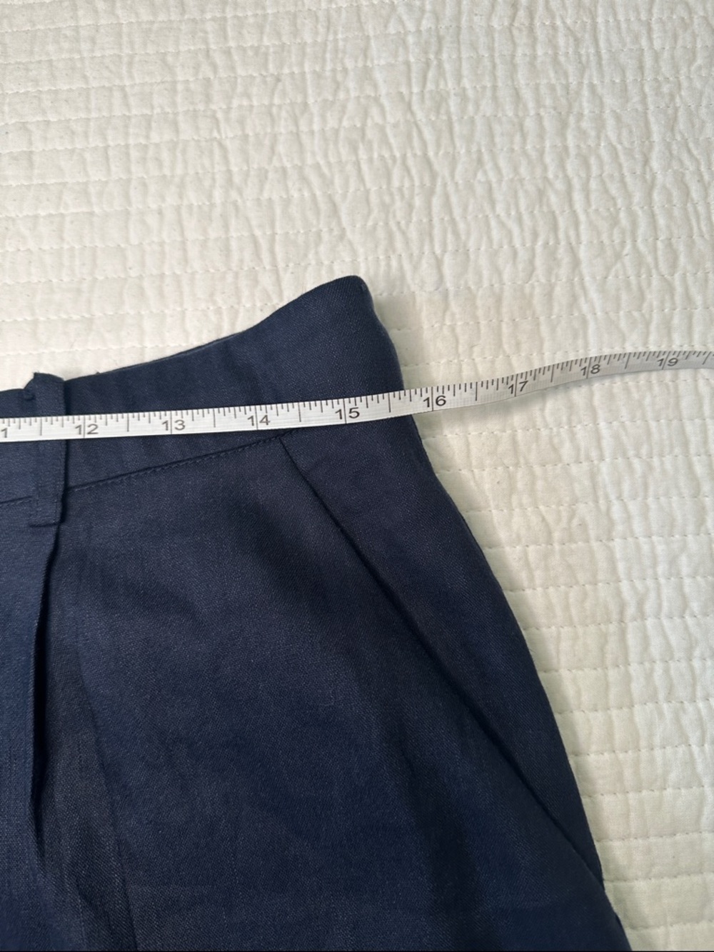 ANTONIO MELANI Navy High-Waist Pleated Shorts Size 12 - Picture 6 of 10